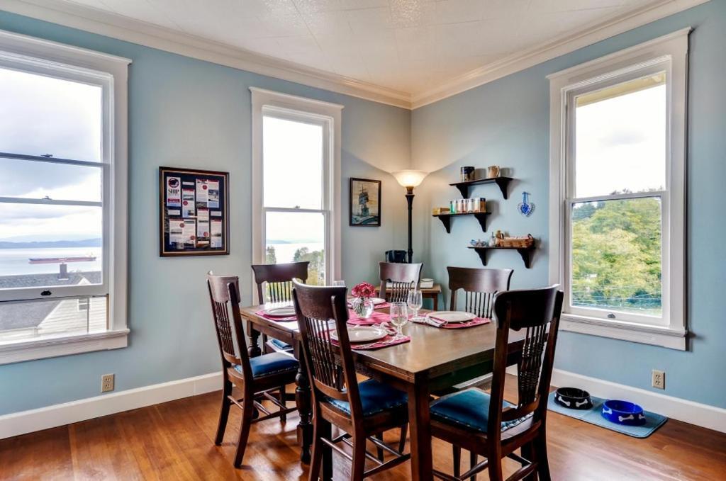 Astoria Painted Lady Historic Apt With River View! Bagian luar foto