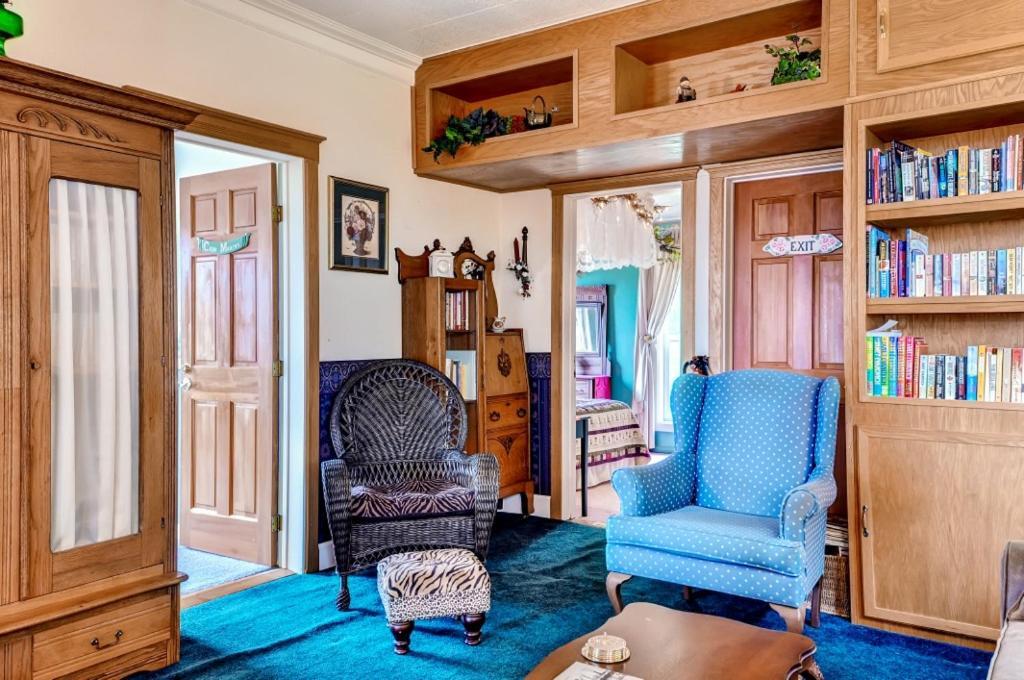 Astoria Painted Lady Historic Apt With River View! Bagian luar foto