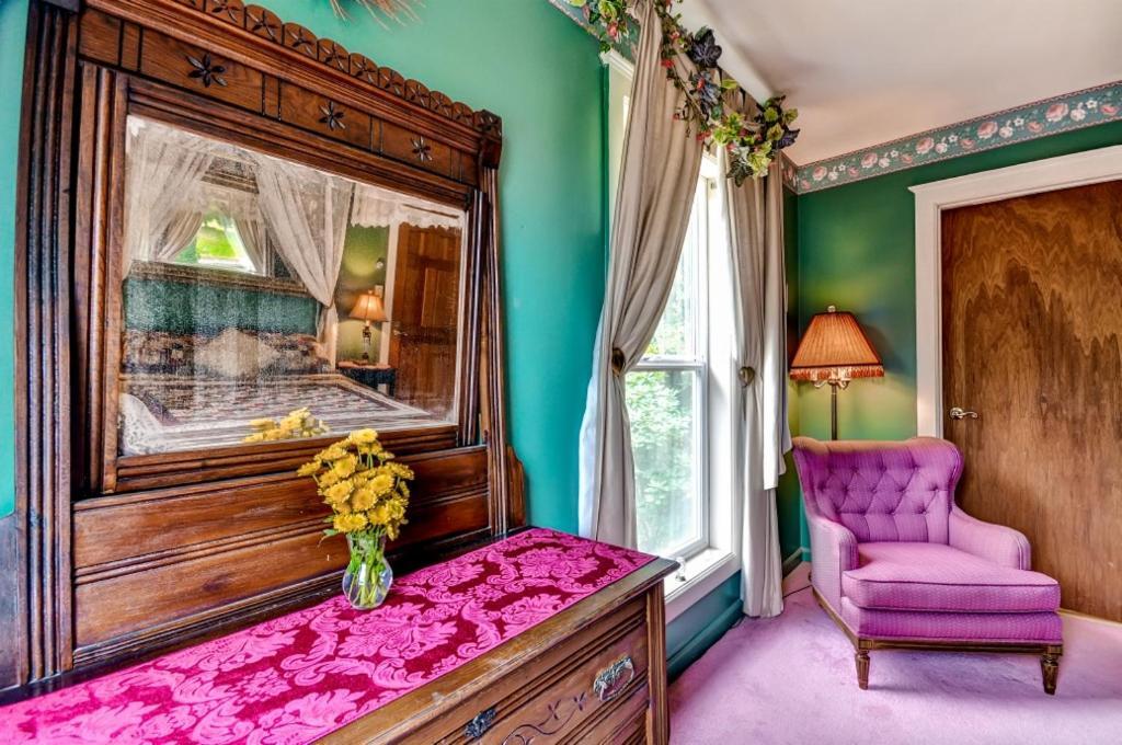 Astoria Painted Lady Historic Apt With River View! Bagian luar foto