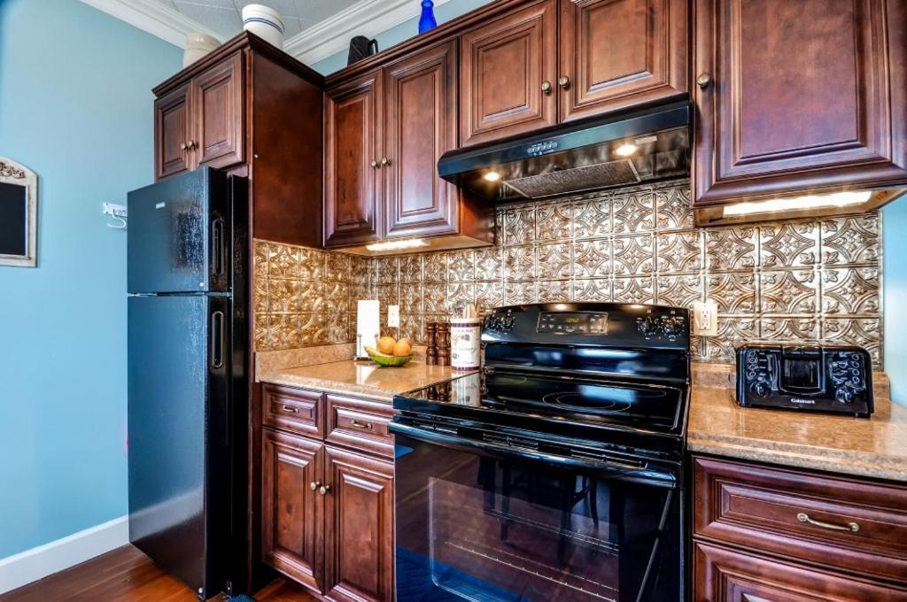 Astoria Painted Lady Historic Apt With River View! Bagian luar foto